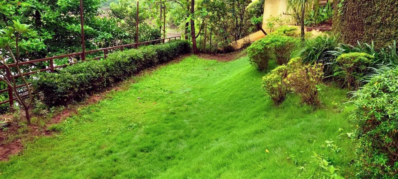 Karjat Villa Extérieur photo